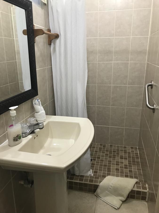 مدينة بليز Bella Sombra Guest House Downtown المظهر الخارجي الصورة