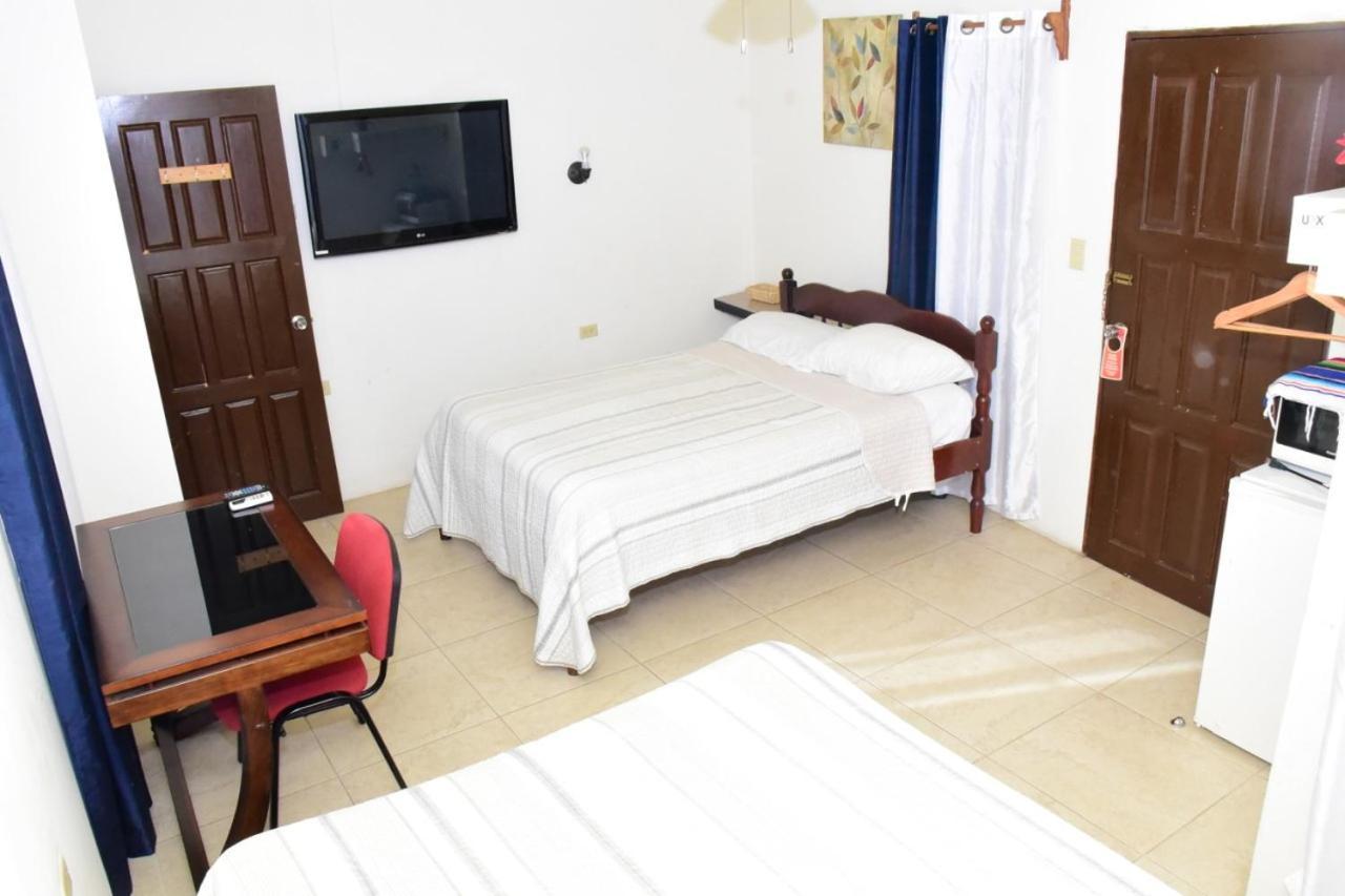 مدينة بليز Bella Sombra Guest House Downtown المظهر الخارجي الصورة