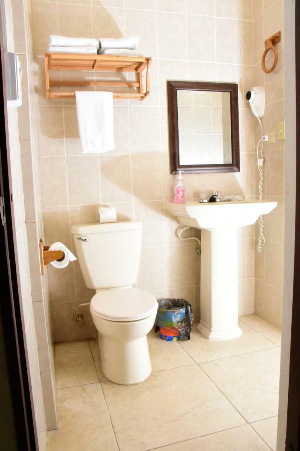 مدينة بليز Bella Sombra Guest House Downtown المظهر الخارجي الصورة